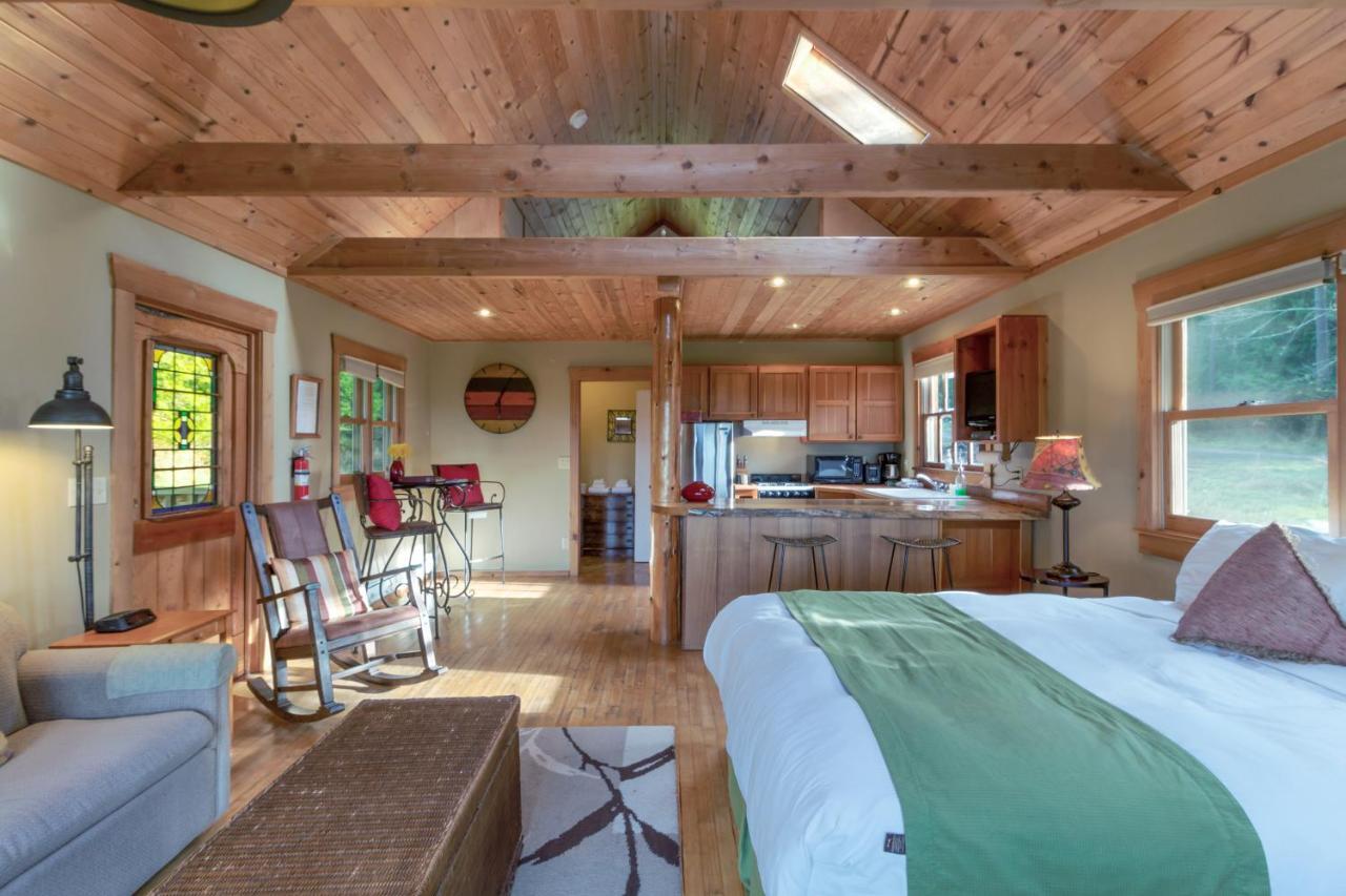 West Beach Resort Eastsound Екстериор снимка
